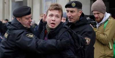 "Меня ждет смертная казнь": пассажиры самолета рассказали о задержании Протасевича