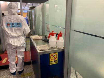 Власти Китая назвали ложью сообщения о таинственном заражении трех вирусологов до вспышки коронавируса