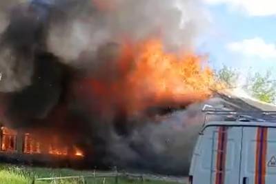 В Тверской области сгорело здание бывшей столовой