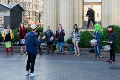 В Смольном поддержали выступления уличных музыкантов в метро Петербурга