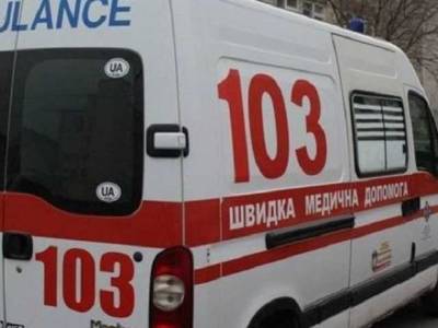 На волосок от гибели: в Ивано-Франковске 13-летняя девочка выпала из окна на четвертом этаже