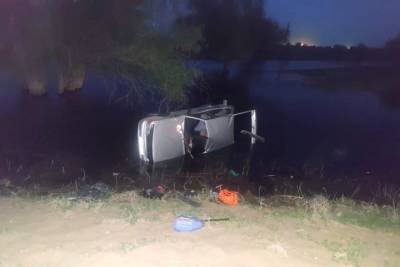 В Астрахани водитель утонул в полои