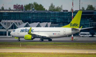 Самолеты airBaltic теперь облетают Белоруссию: как Минск напугал Латвию
