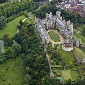 В Британии из замка украли реликвий на 1 млн евро