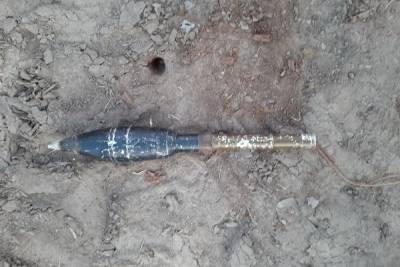 В Рязани взрывотехники обследовали найденный боеприпас у мусорных баков