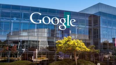 Роскомнадзор пригрозил Google замедлением трафика за неудаление запрещенного контента