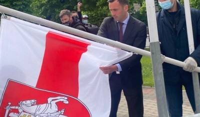 На чемпионате мира по хоккею белорусский флаг заменили на триколор оппозиции