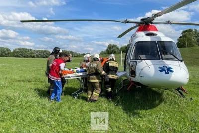 В Татарстане вертолет санавиации впервые забрал пострадавшего с места ДТП