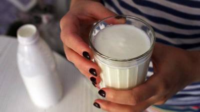 Ученые опровергли связь между употреблением молока и уровнем холестерина
