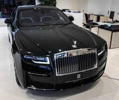 В одном из украинских городов заметили новейший Rolls-Royce за 11 миллионов (ФОТО)