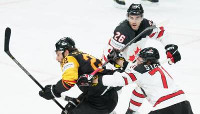 ЧМ по хоккею: Канада проиграла Германии, Чехия в овертайме победила Беларусь