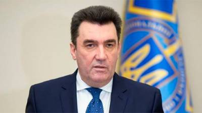 Украина полностью прекращает авиасообщение с Беларусью и перенаправит все рейсы в обход ее воздушного пространства – секретарь СНБО