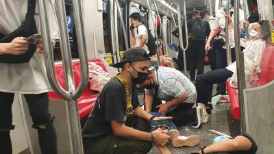 В Малайзии друг в друга врезались поезда с людьми