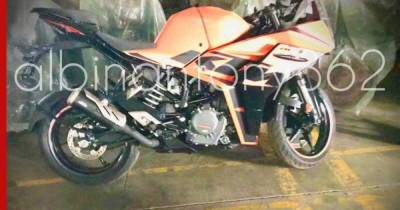 Обновленный спортивный мотоцикл KTM RC390 попал на шпионские снимки