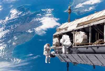 Российские космонавты проверят воздействие космоса на почву с микроорганизмами