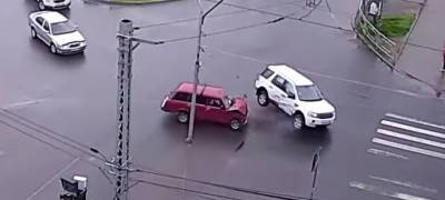 ВАЗ поставил кроссовер на два колеса в Петрозаводске (ВИДЕО)