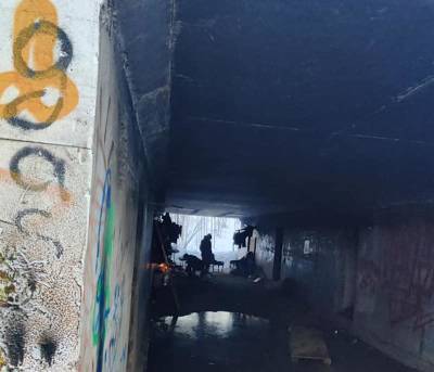 Жители Обручевского района просят закрыть заброшенный подземный переход из-за «бомжедискотеки»