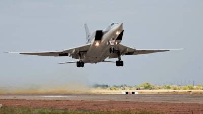 Три дальних бомбардировщика Ту-22м3 впервые будут базироваться в Хмеймиме
