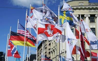 В центре Риги на ЧМ по хоккею заменили флаги России и Беларуси