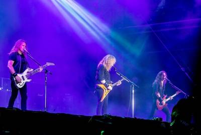 Megadeth завила о расставании с басистом из-за возможной связи с несовершеннолетней