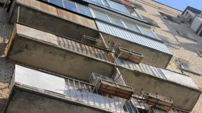 Жительница Саратова погибла в результате падения с высоты десятого этажа
