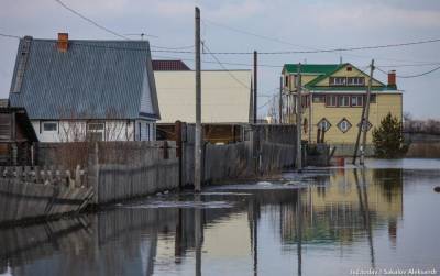 МЧС: в Томской области подтопило 62 приусадебных участка и восемь дорог