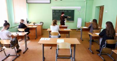 В России начинаются экзамены в школах