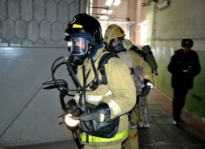 Локализован крупный пожар на складе в Ростове-на-Дону