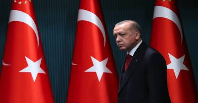 Эрдоган снова «зачистил» турецкий Центробанк: рейтинг и лира уходят в пике