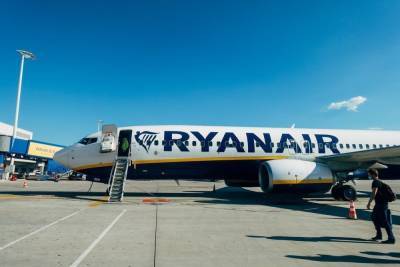 Захарова назвала истерикой реакцию Запада на инцидент с самолетом Ryanair