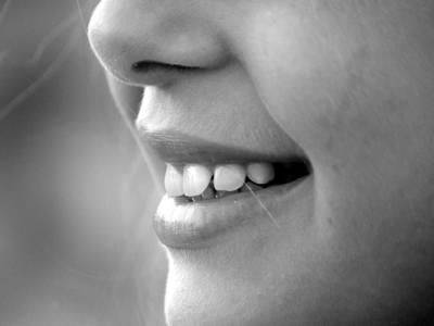 Стоматолог рассказала о «зубных» последствиях коронавируса
