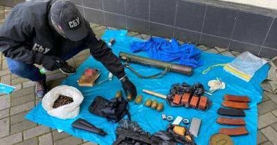 СБУ обнаружила в центре Киева арсенал боеприпасов (фото)