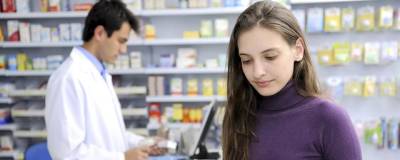 Терапевт перечислил случаи введения в заблуждение россиян в аптеках