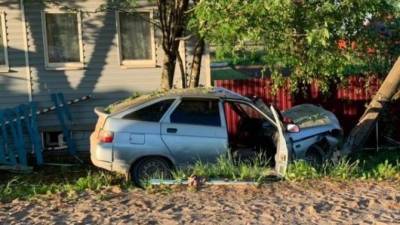 В Никольске ВАЗ врезался в столб – погибли два молодых человека