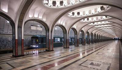 В Москве неизвестный «заминировал» метро, вокзалы, аэропорты и гостиницу «Космос»