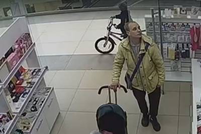 Криминальная семейка: в Ярославле опубликовали еще одно видео с магазинными воришками.