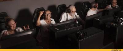 Одесские пенсионеры установили рекорд в игре Counter-Strike