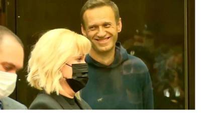 Против Навального возбудили дело об оскорблении судьи