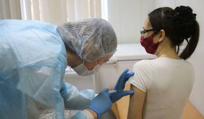 В Якутии вакцинацию против коронавируса сделали обязательной