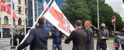 Песков: Снятие флага Белоруссии на ЧМ по хоккею является вопиющим событием
