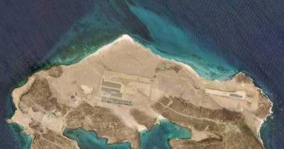 ОАЭ строит таинственную авиабазу на крохотном вулканическом острове возле Йемена