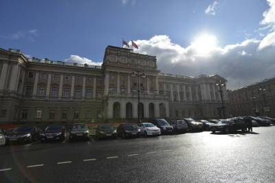 В Петербурге депутаты выберут почётных граждан города