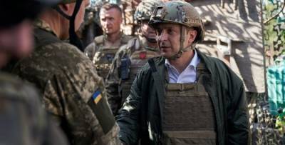 Зеленский внес в Раду законопроекты, направленные на милитаризацию Украины