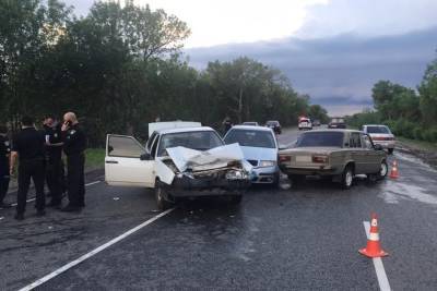 На дороге Северодонецк - Новоайдар произошло ДТП с участием полицейских: есть пострадавшие