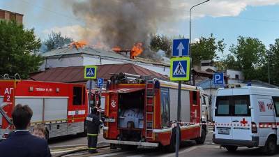 Пожарные локализовали крупный пожар в центре Москвы