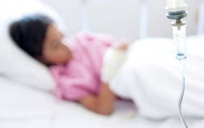 На Прикарпатье пятеро детей попали в больницу: отравились самогоном