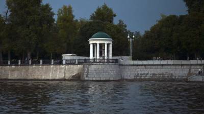 В Парке Горького завершили реставрацию знаменитых беседок-ротонд