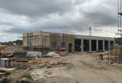 Кровля, трубы и фасад: как в Кудрово будущее здание полиции строят