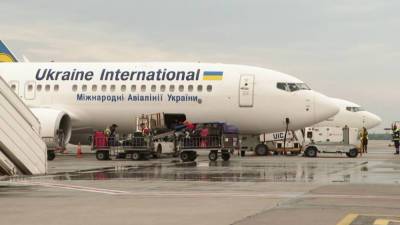 Украина официально приостановила авиасообщение с Белоруссией