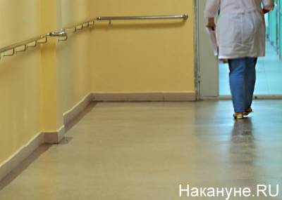 Глава Прикамья навестил в больнице пострадавшего от рук лицеиста учителя